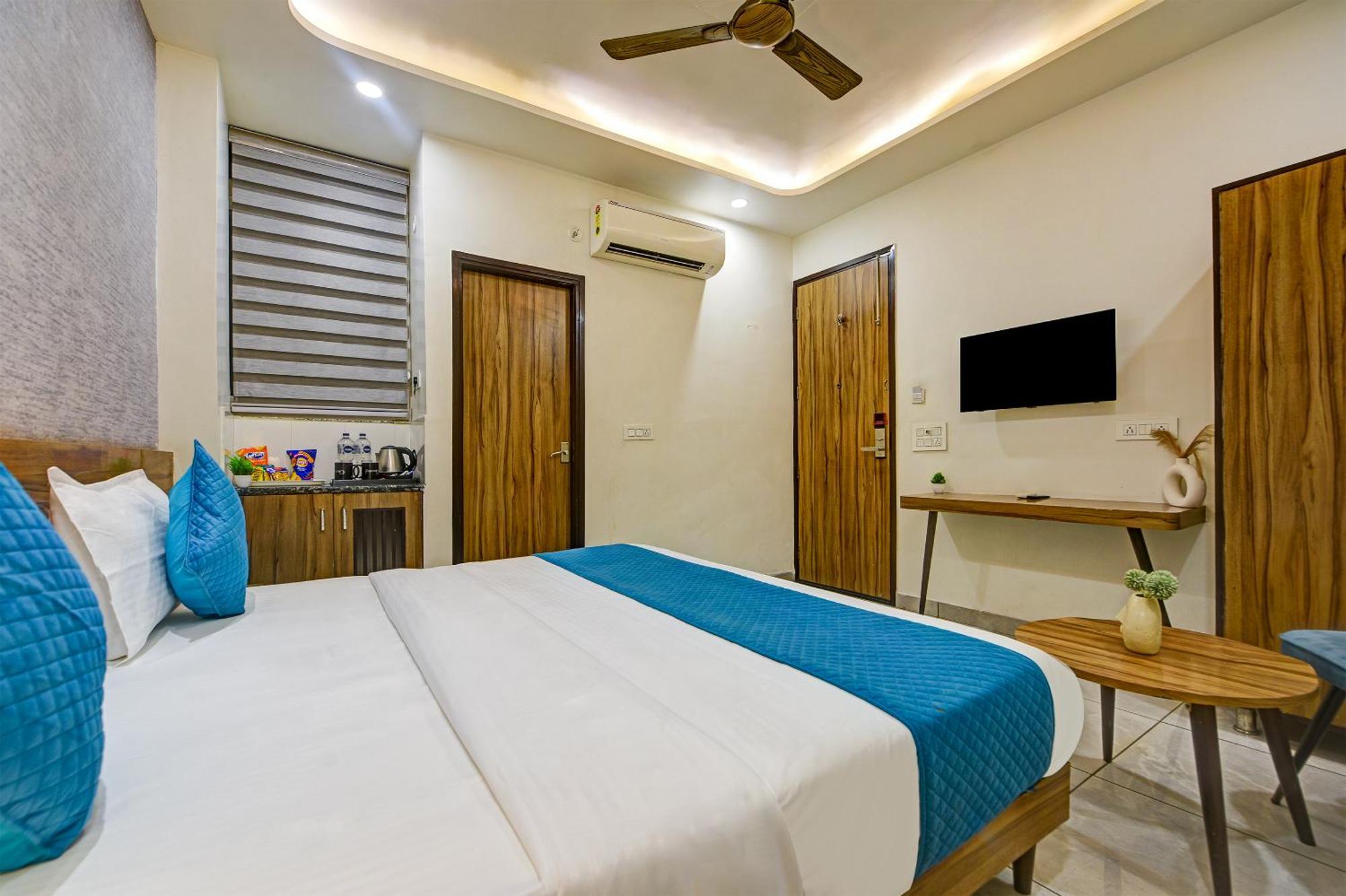 Gallivanto Inn Delhi  Exteriör bild