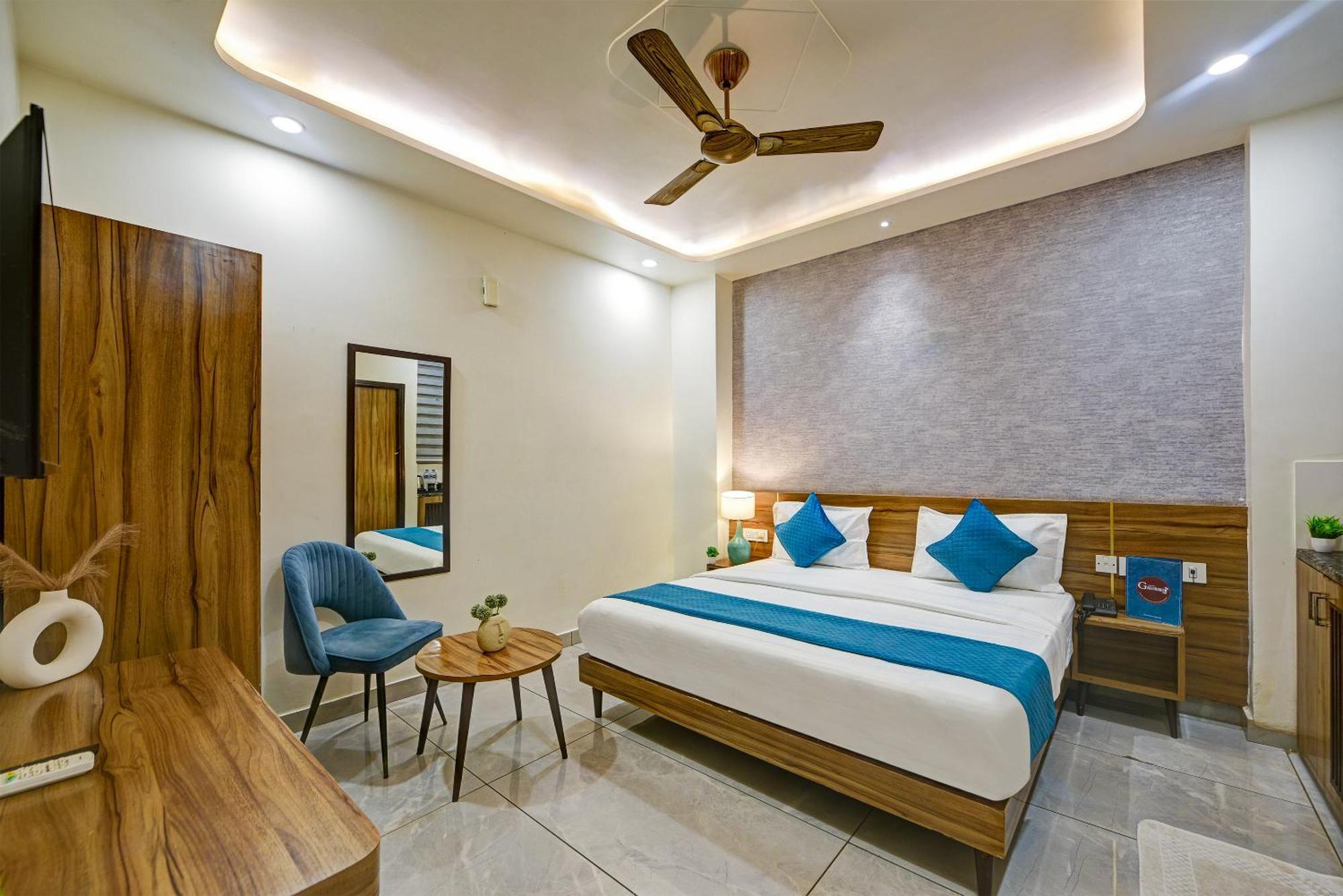Gallivanto Inn Delhi  Exteriör bild