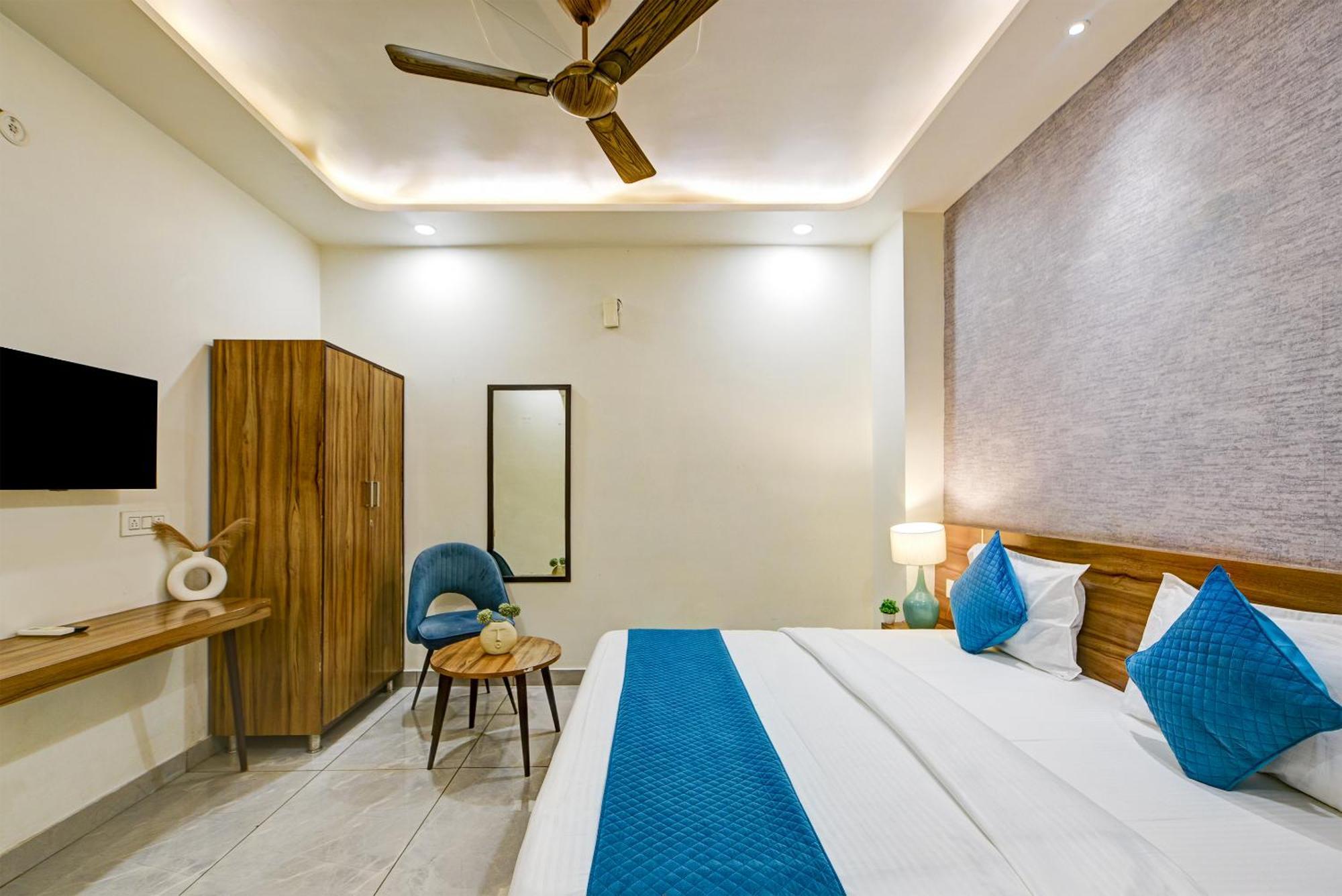 Gallivanto Inn Delhi  Exteriör bild