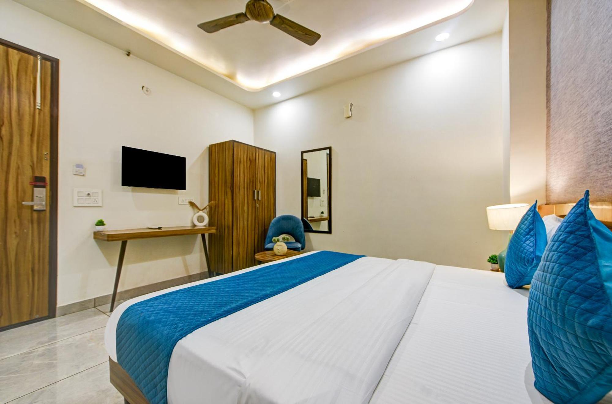 Gallivanto Inn Delhi  Exteriör bild