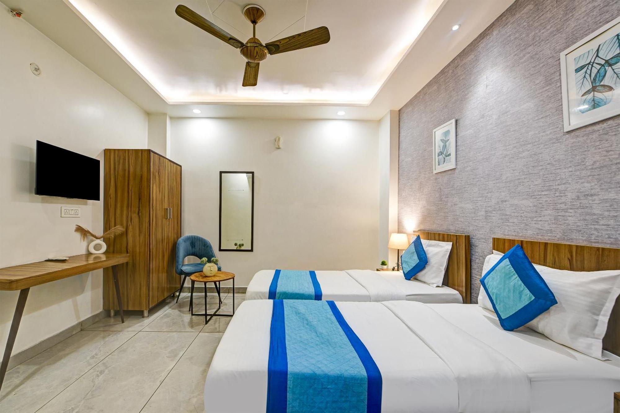 Gallivanto Inn Delhi  Exteriör bild