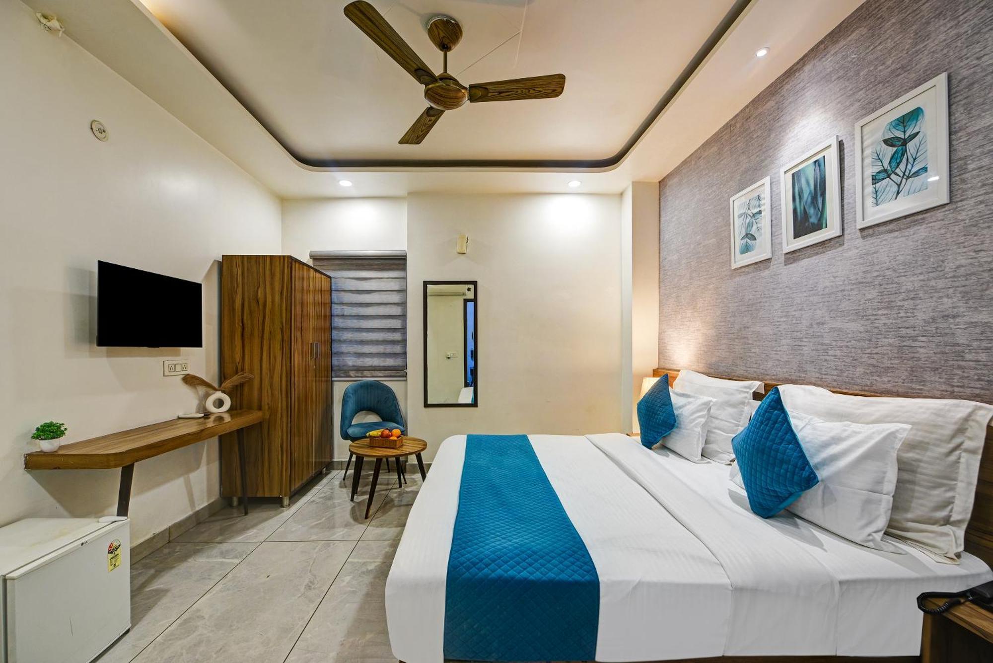 Gallivanto Inn Delhi  Exteriör bild
